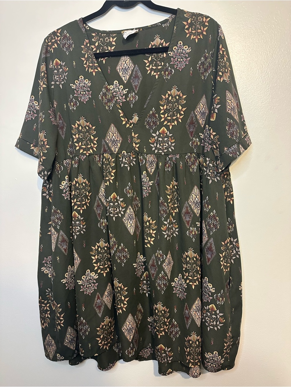 By Together Boho Olive Green Floral Babydoll Swing Mini Dress Size Large